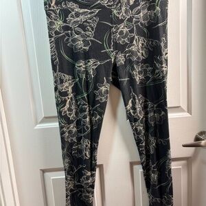 Floral Black and White Scarf